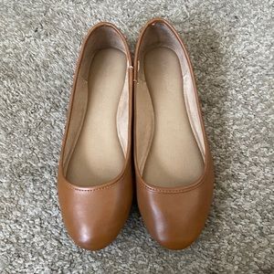 LAST CHANCE BEFORE I DONATE - Universal Thread Brown Flats
